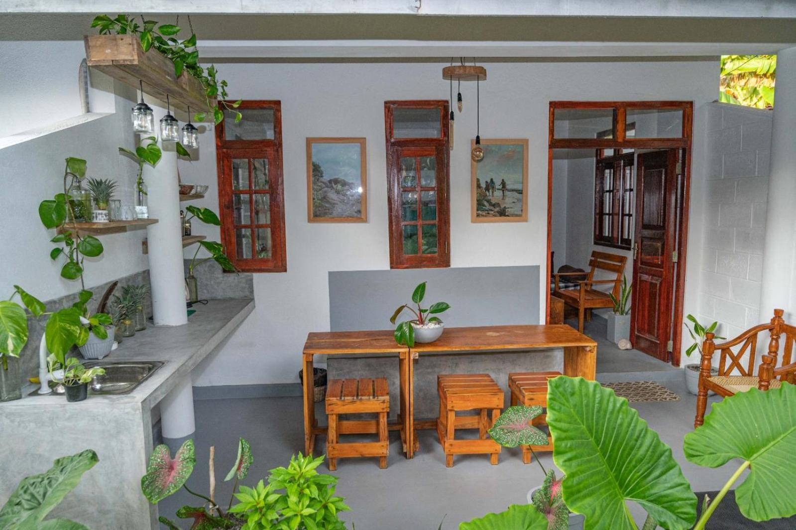 Cosynsurf Bed & Breakfast Матара Екстериор снимка