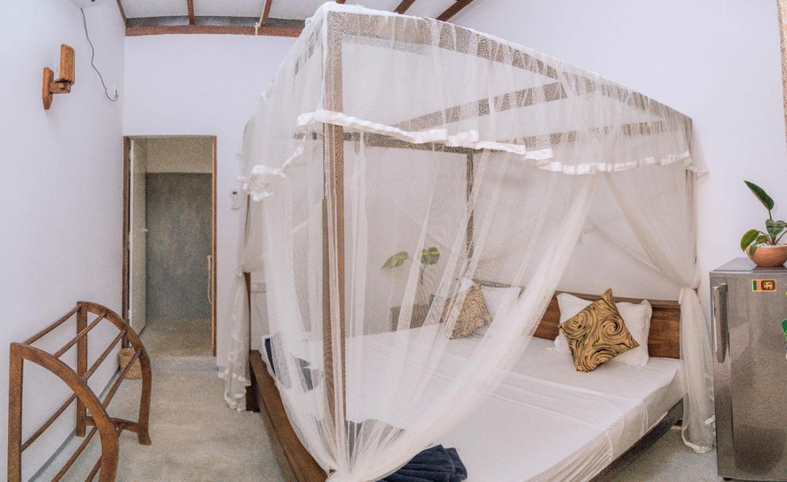 Cosynsurf Bed & Breakfast Матара Екстериор снимка